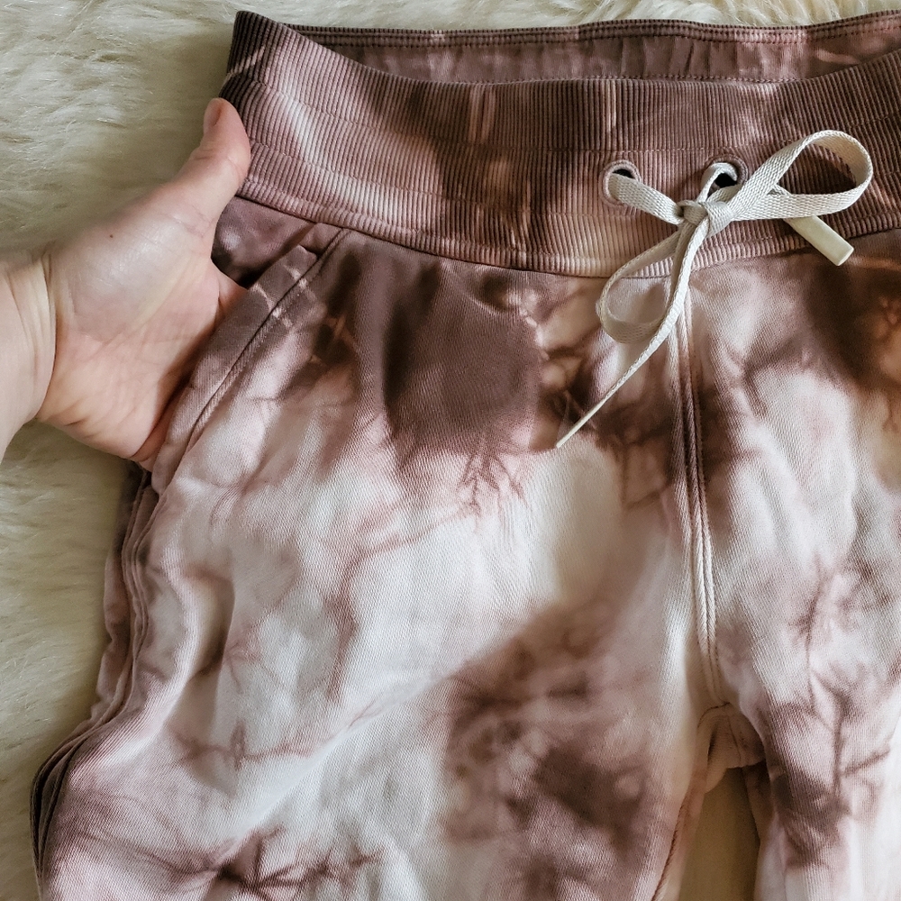 Lululemon Warm Down Joggers Size 4 - Picture 8 of 12